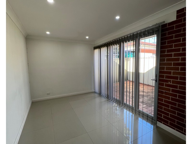 86A Dawn St, Greystanes NSW 2145