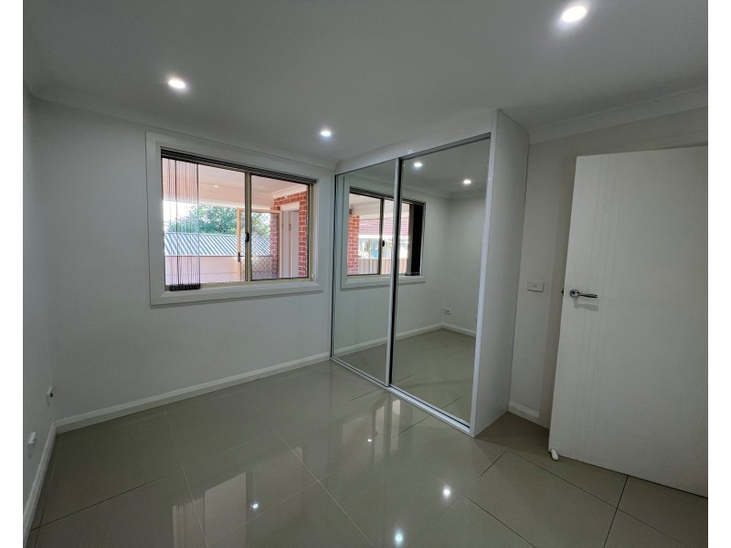 86A Dawn St, Greystanes NSW 2145