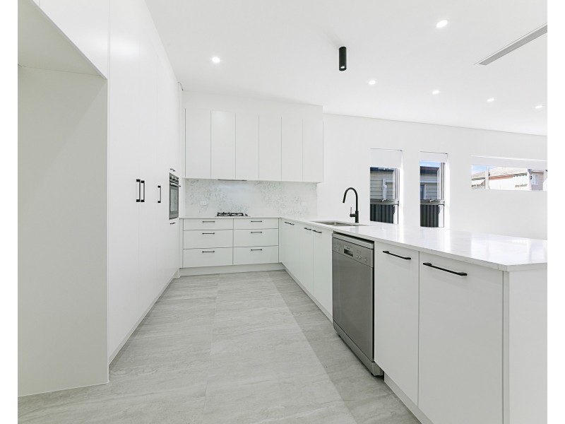 8b Parkes St, Guildford West NSW 2161