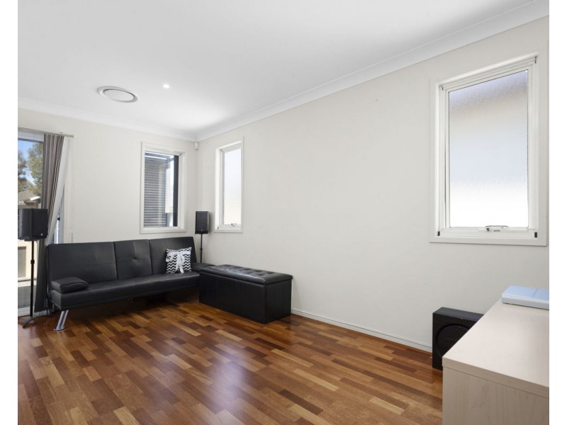 11 Morley Avenue, Pemulwuy NSW 2145