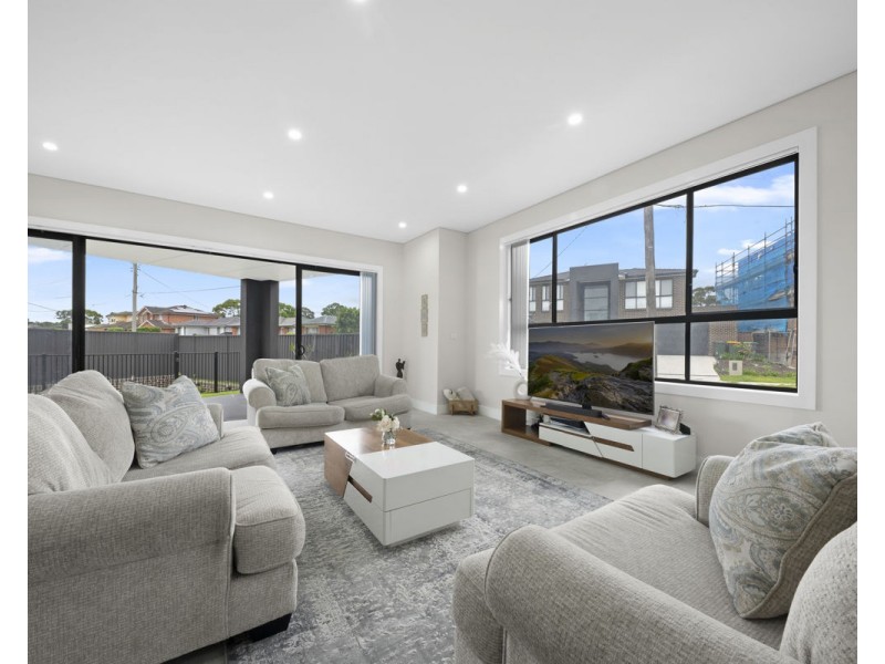 2 Daisy Street, Greystanes NSW 2145