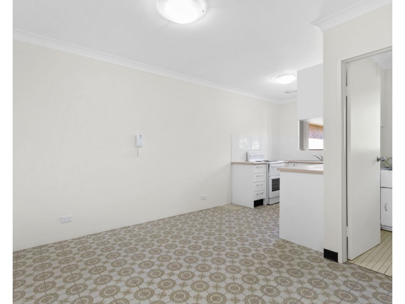 8/10-12 Paton Street, Merrylands NSW 2160
