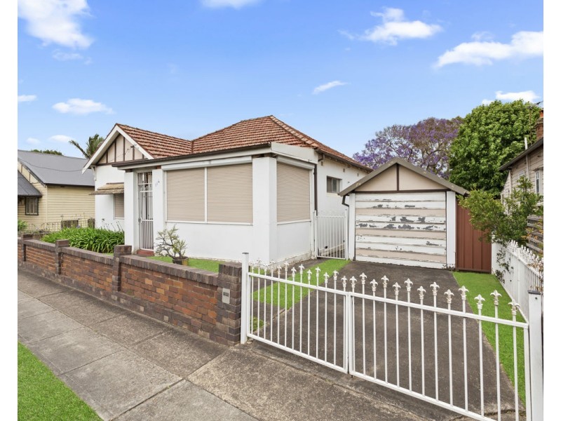 116 Woodville Road, Granville NSW 2142