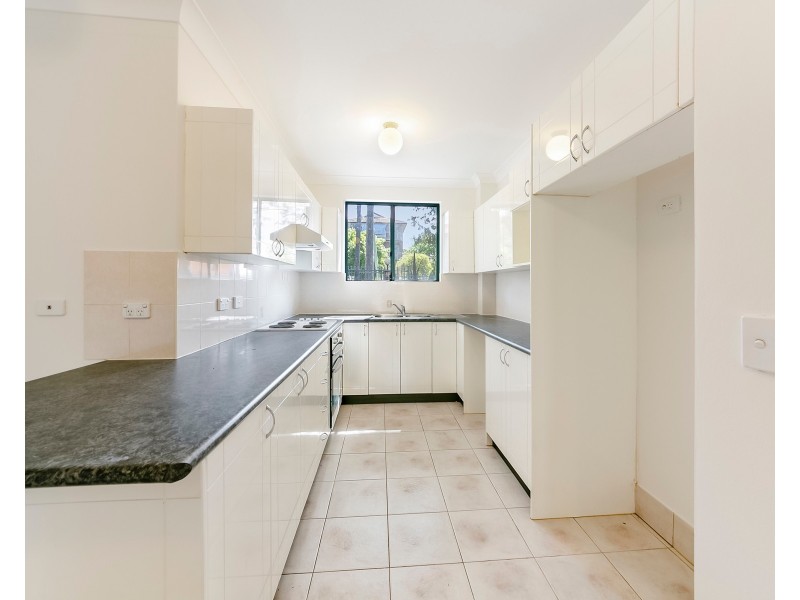 3/6 Paton St, Merrylands NSW 2160