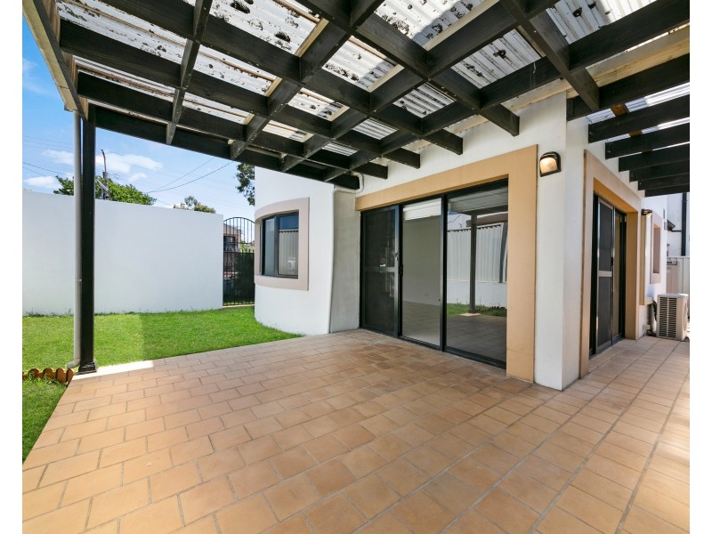 8 Walker St, Merrylands NSW 2160