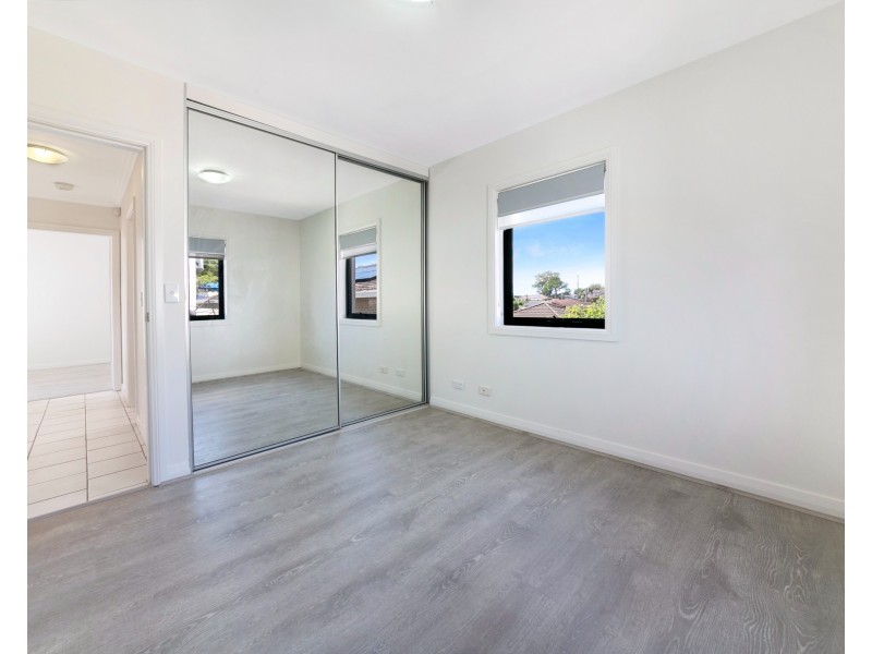 8 Walker St, Merrylands NSW 2160