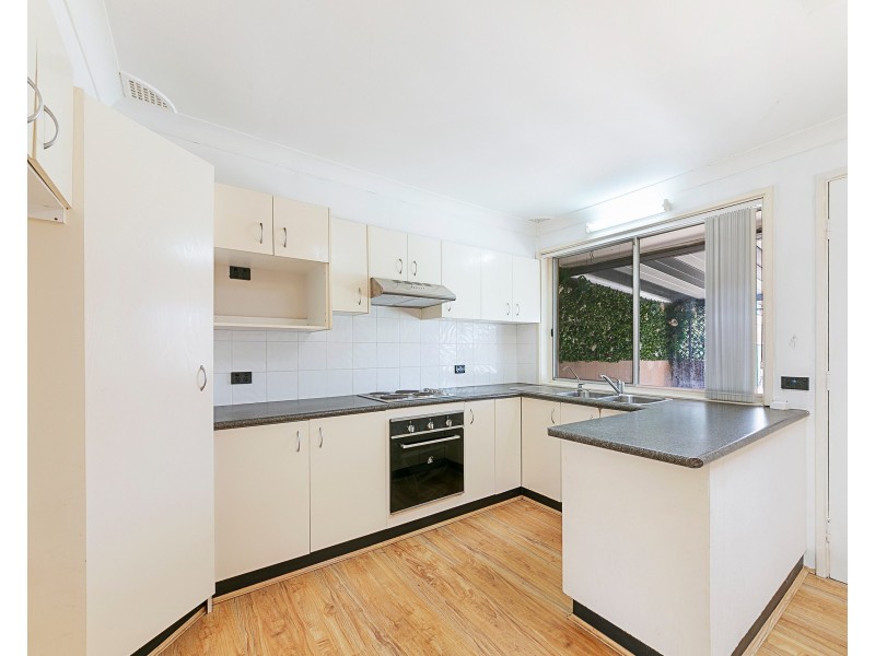 18 Roberta St, Greystanes NSW 2145