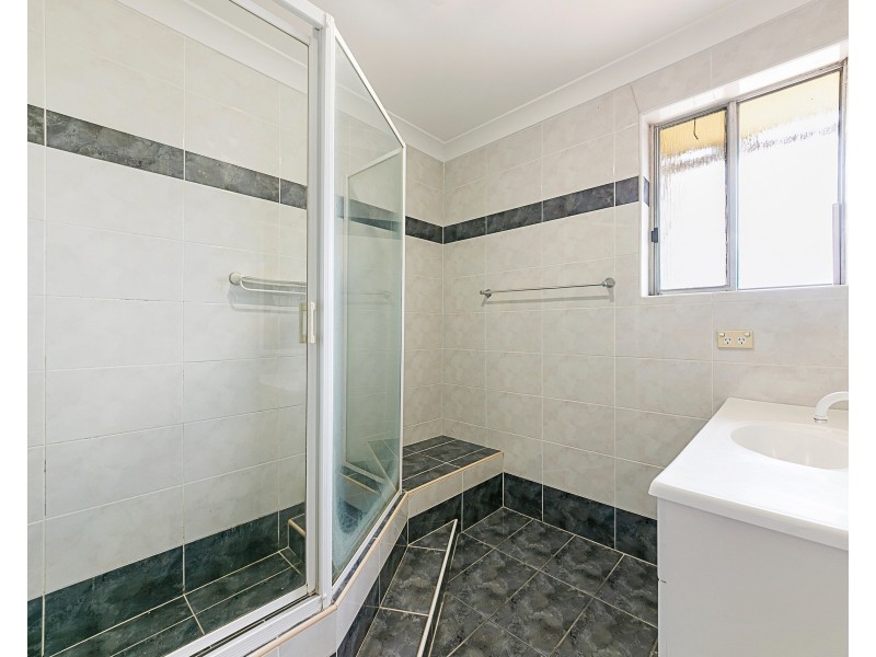 18 Roberta St, Greystanes NSW 2145