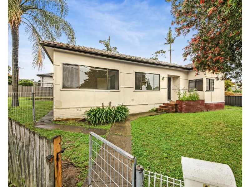 1 Lena Pl, Merrylands NSW 2160