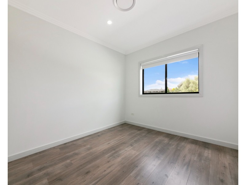 3A Lucinda Rd, Greystanes NSW 2145