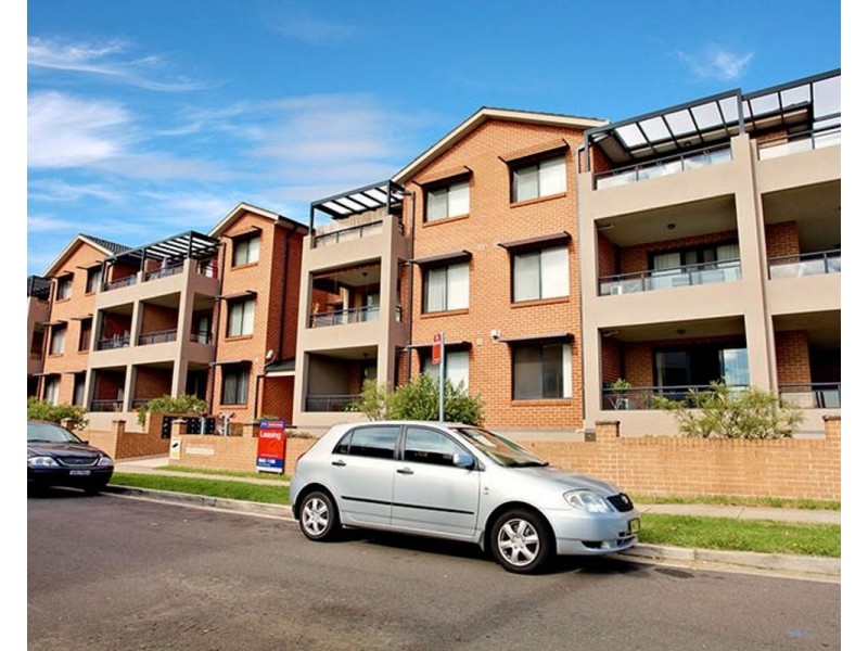 17/10-12 Wingello Street, Guildford NSW 2161