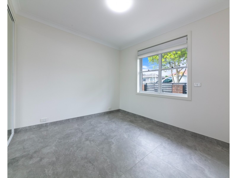 9 Winchmore St, Merrylands NSW 2160