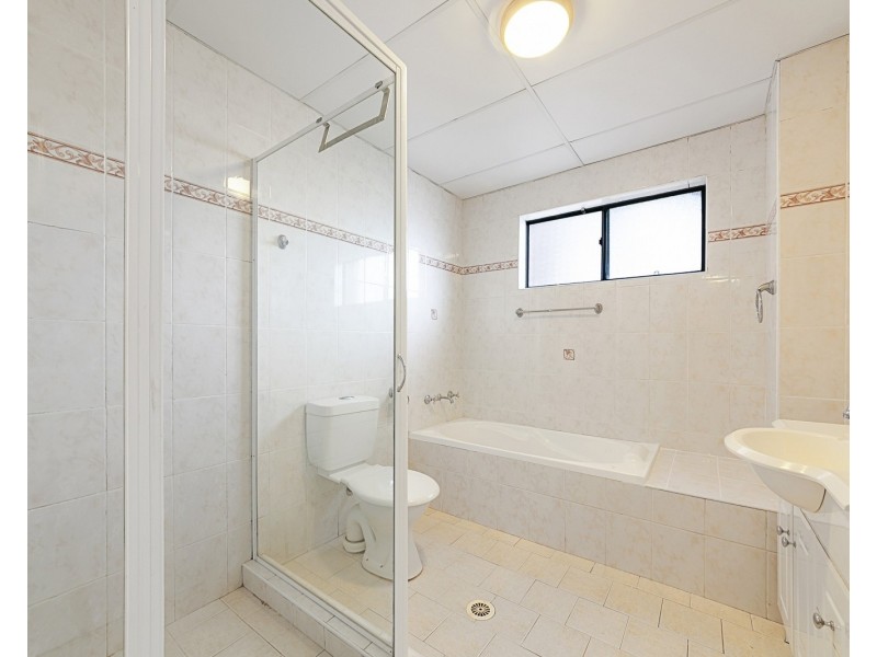 12/38 Sherwood Rd, Merrylands NSW 2160