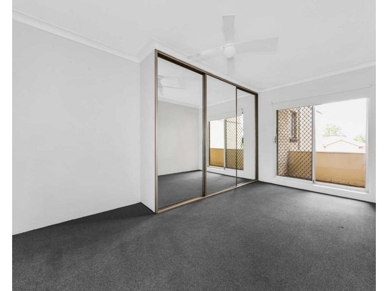 2/40 Birmingham St, Merrylands NSW 2160