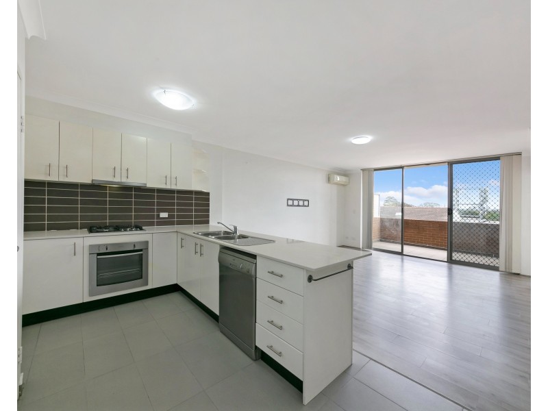 10/291-293 Woodville Rd, Guildford NSW 2161