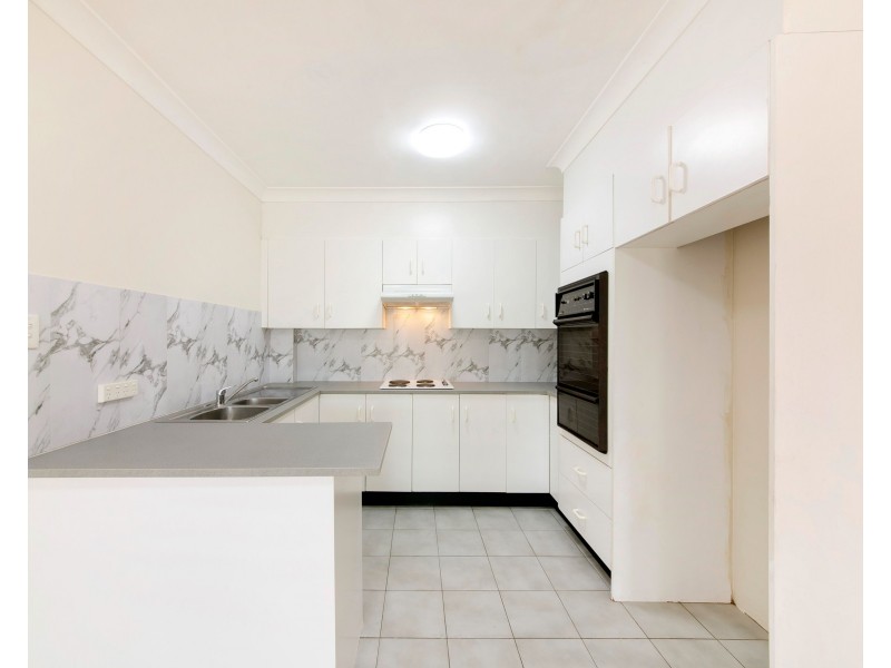 2/44-46 Memorial Av, Merrylands NSW 2160
