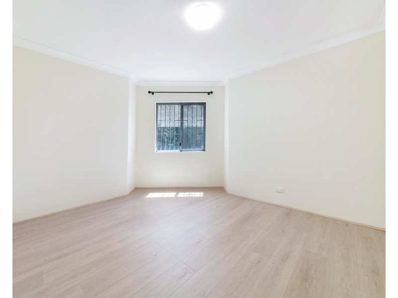 2/44-46 Memorial Av, Merrylands NSW 2160