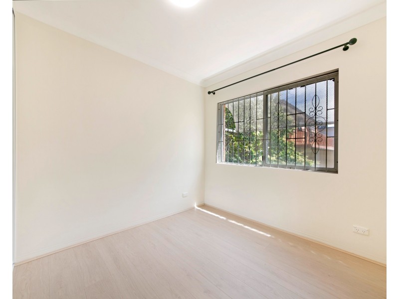 2/44-46 Memorial Av, Merrylands NSW 2160