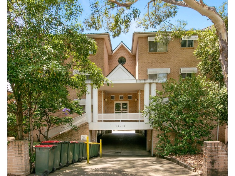 2/44-46 Memorial Av, Merrylands NSW 2160