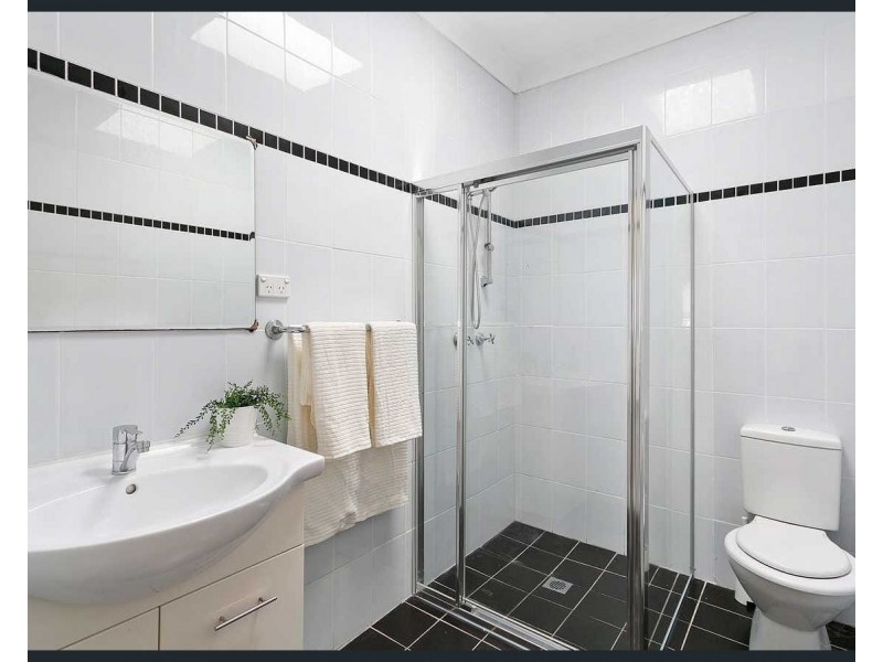 18 Winston Av, Guildford West NSW 2161