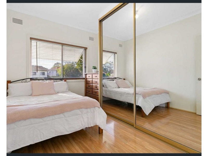 18 Winston Av, Guildford West NSW 2161