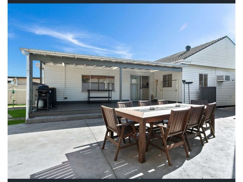 18 Winston Av, Guildford West NSW 2161