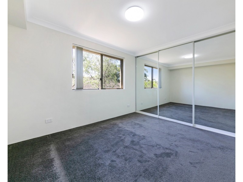 8/120-122 Railway St, Granville NSW 2142
