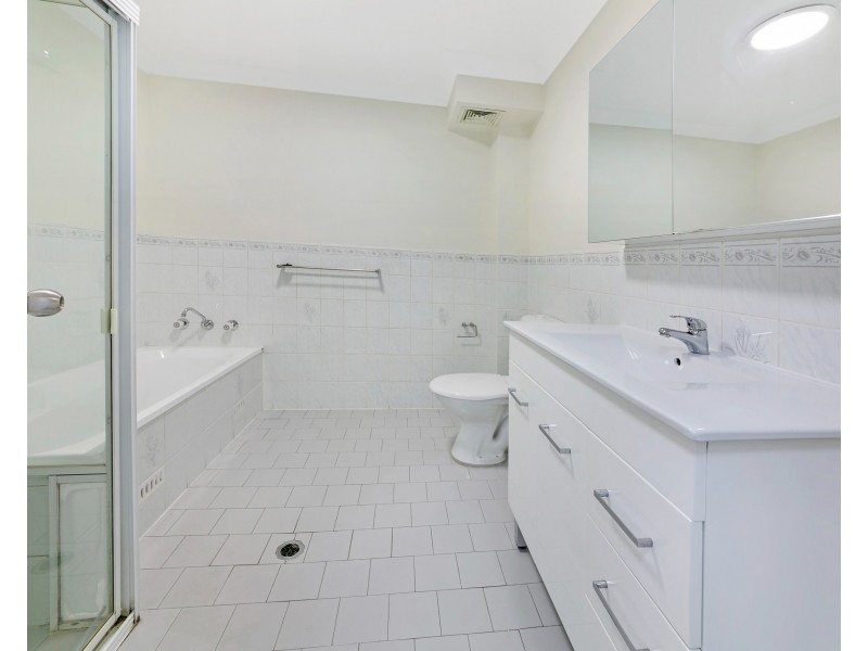 8/120-122 Railway St, Granville NSW 2142