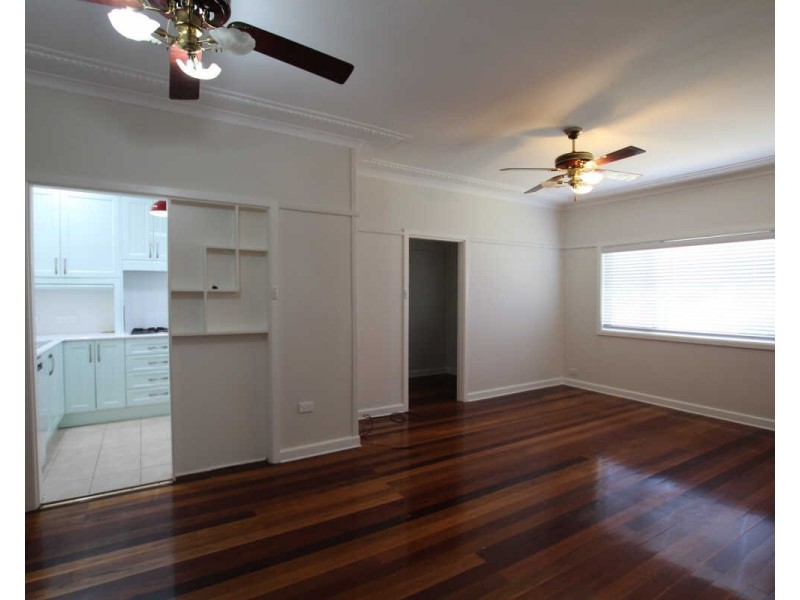 1 Lucas St, Guildford NSW 2161