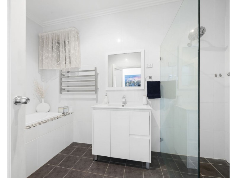 6 Royal Place, Greystanes NSW 2145