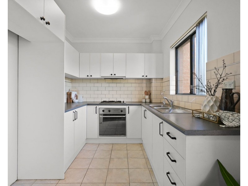 2/14-16 Paton Street, Merrylands NSW 2160