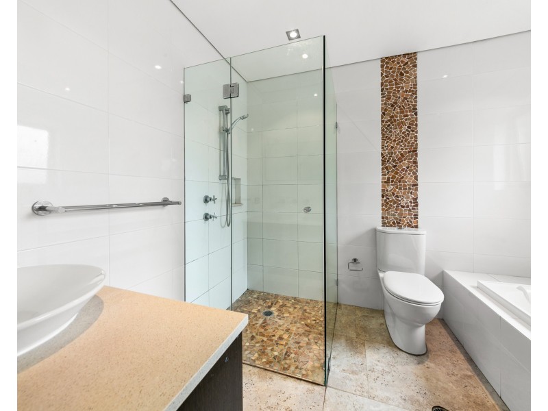 18 Bishop Av, Pemulwuy NSW 2145