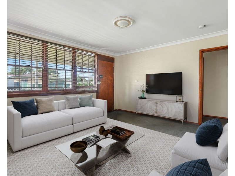 20 Tangaloa Crescent, Lethbridge Park NSW 2770