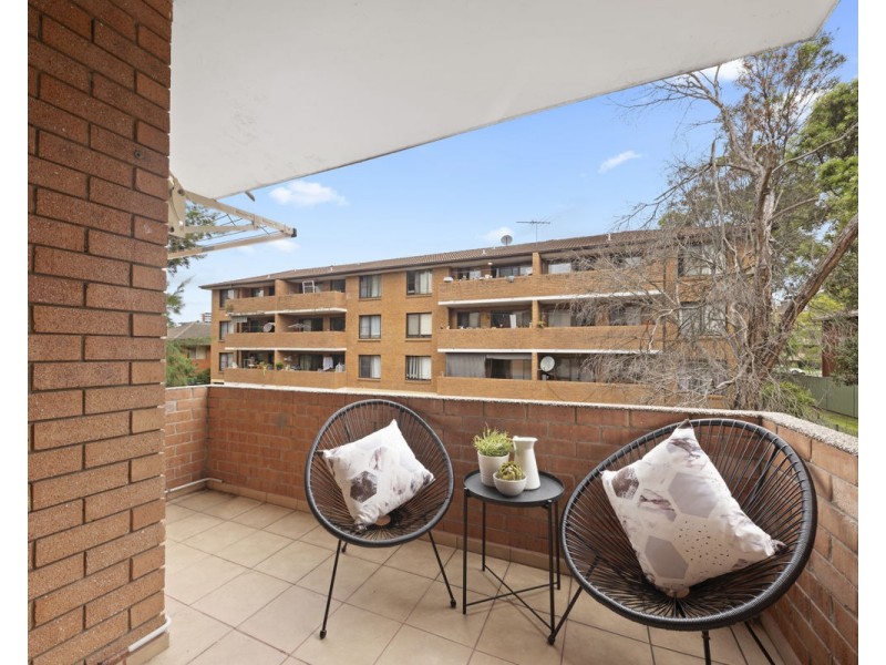 2/10 Birmingham Street, Merrylands NSW 2160