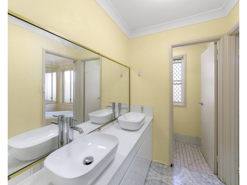 69 Jersey Rd, Greystanes NSW 2145