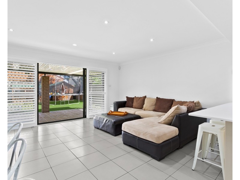 16 Holroyd Rd, Merrylands NSW 2160