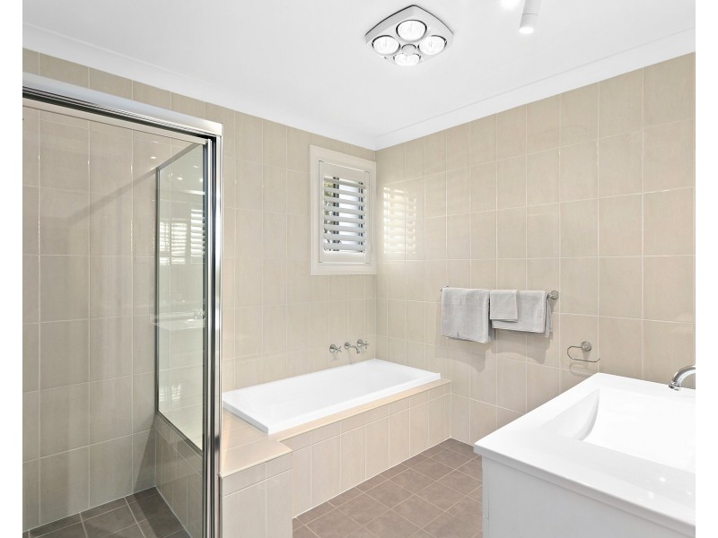 16 Holroyd Rd, Merrylands NSW 2160