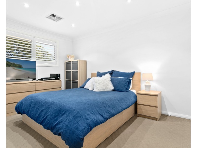 16 Holroyd Rd, Merrylands NSW 2160