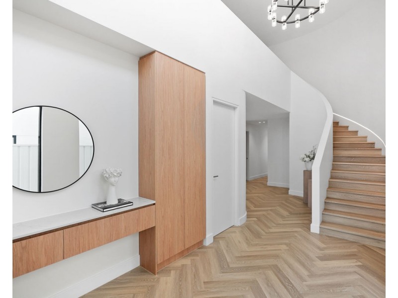 24 The Esplanade, Guildford NSW 2161