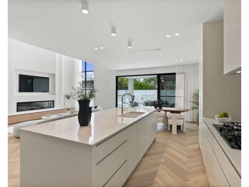 24 The Esplanade, Guildford NSW 2161