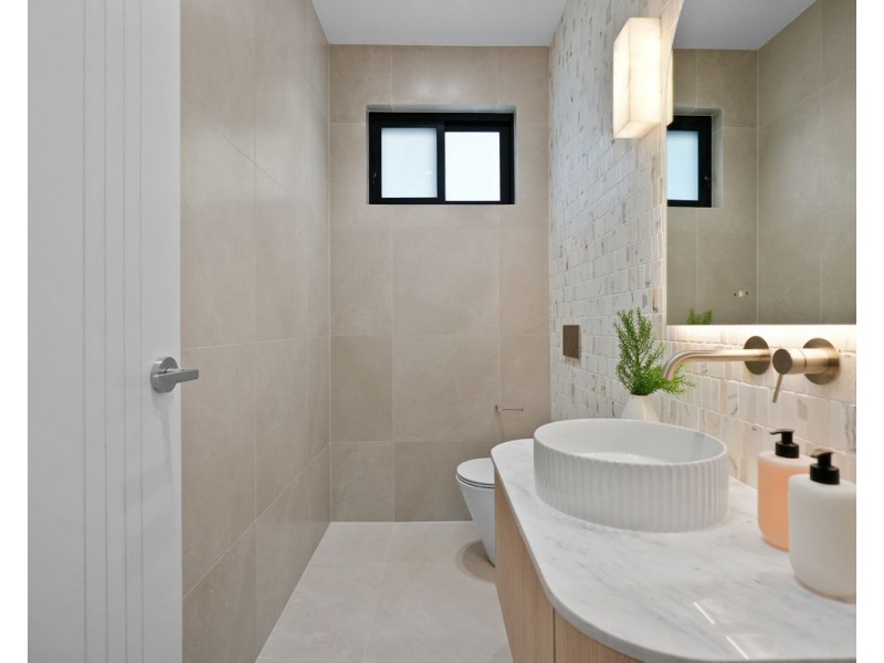 24 The Esplanade, Guildford NSW 2161