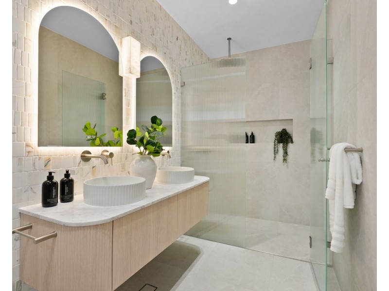 24 The Esplanade, Guildford NSW 2161