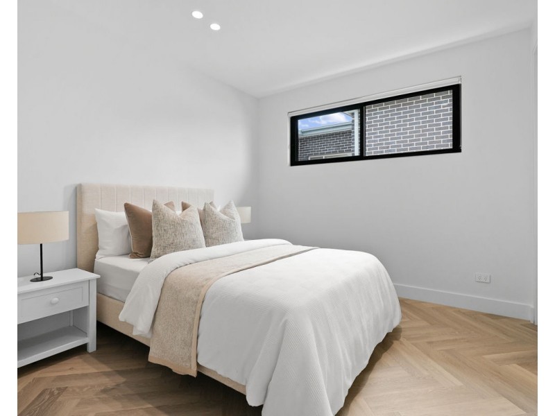 24 The Esplanade, Guildford NSW 2161