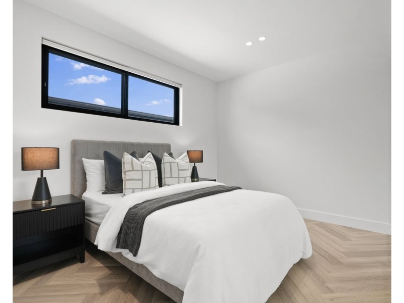 24 The Esplanade, Guildford NSW 2161