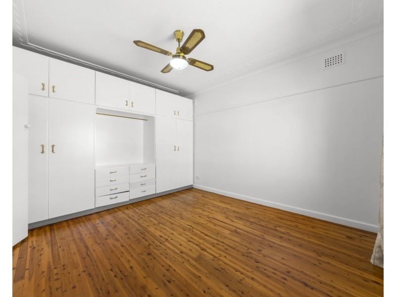 11 Chelsea St, Merrylands NSW 2160