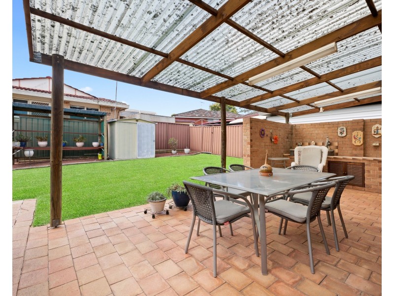 87 Bolaro Av, Greystanes NSW 2145