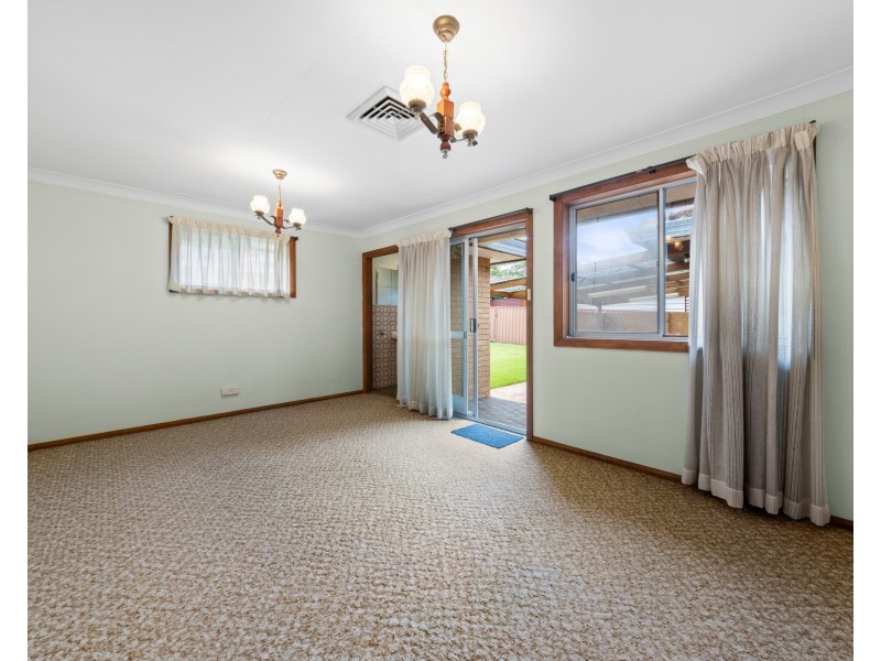 87 Bolaro Av, Greystanes NSW 2145