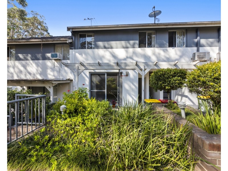 29/100 Kenyons Rd, Merrylands West NSW 2160