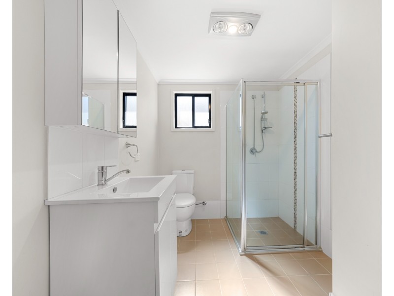 8A Hanbury St, Greystanes NSW 2145