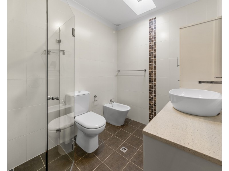 131 Whalans Rd, Greystanes NSW 2145